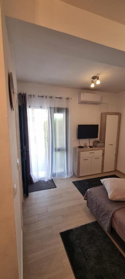Apartment Apartman Stura 1