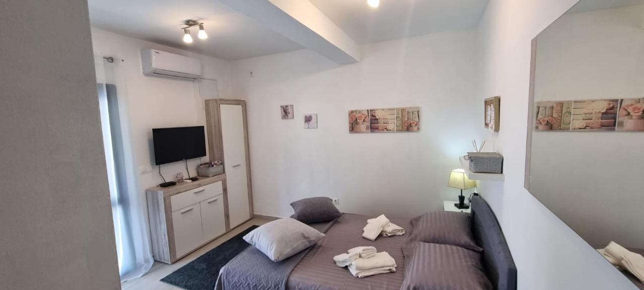 Apartment Apartman Stura 1 *