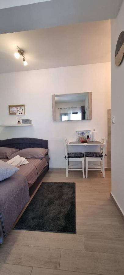 Apartman Stura 1 Apartment *
